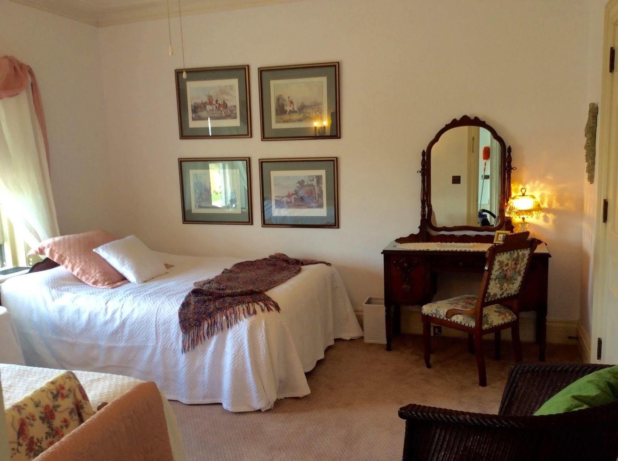 Hotel Clonmel Castle Port Dover Esterno foto